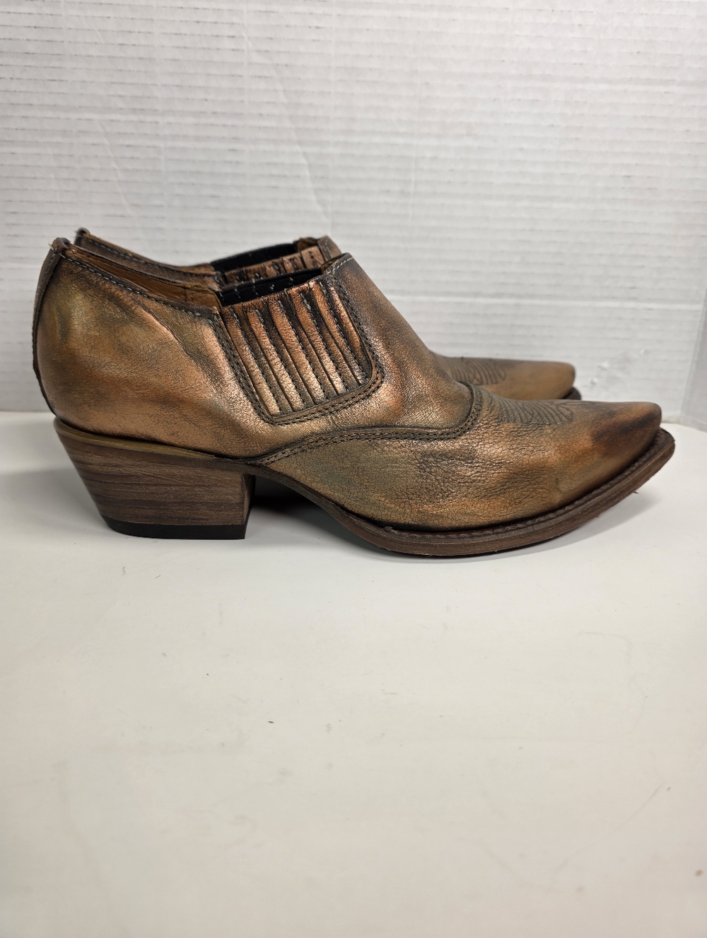 Feeebird Wyoming Ankle Booties Bronze Metallic Sz 9